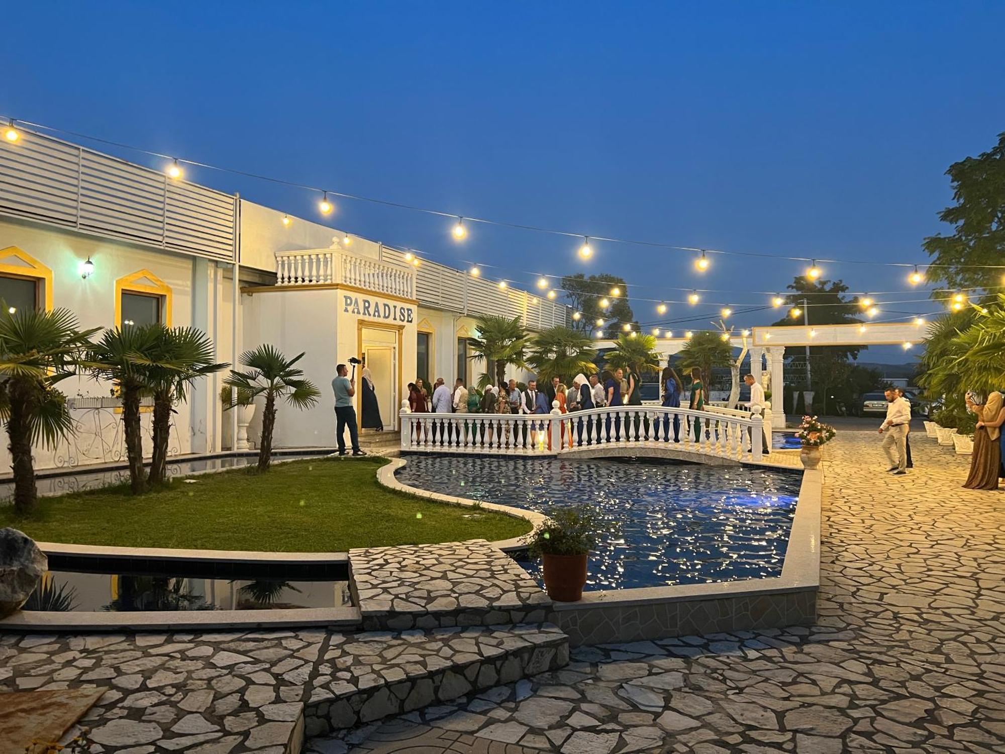 Hotel Paradise Shkoder Exterior photo