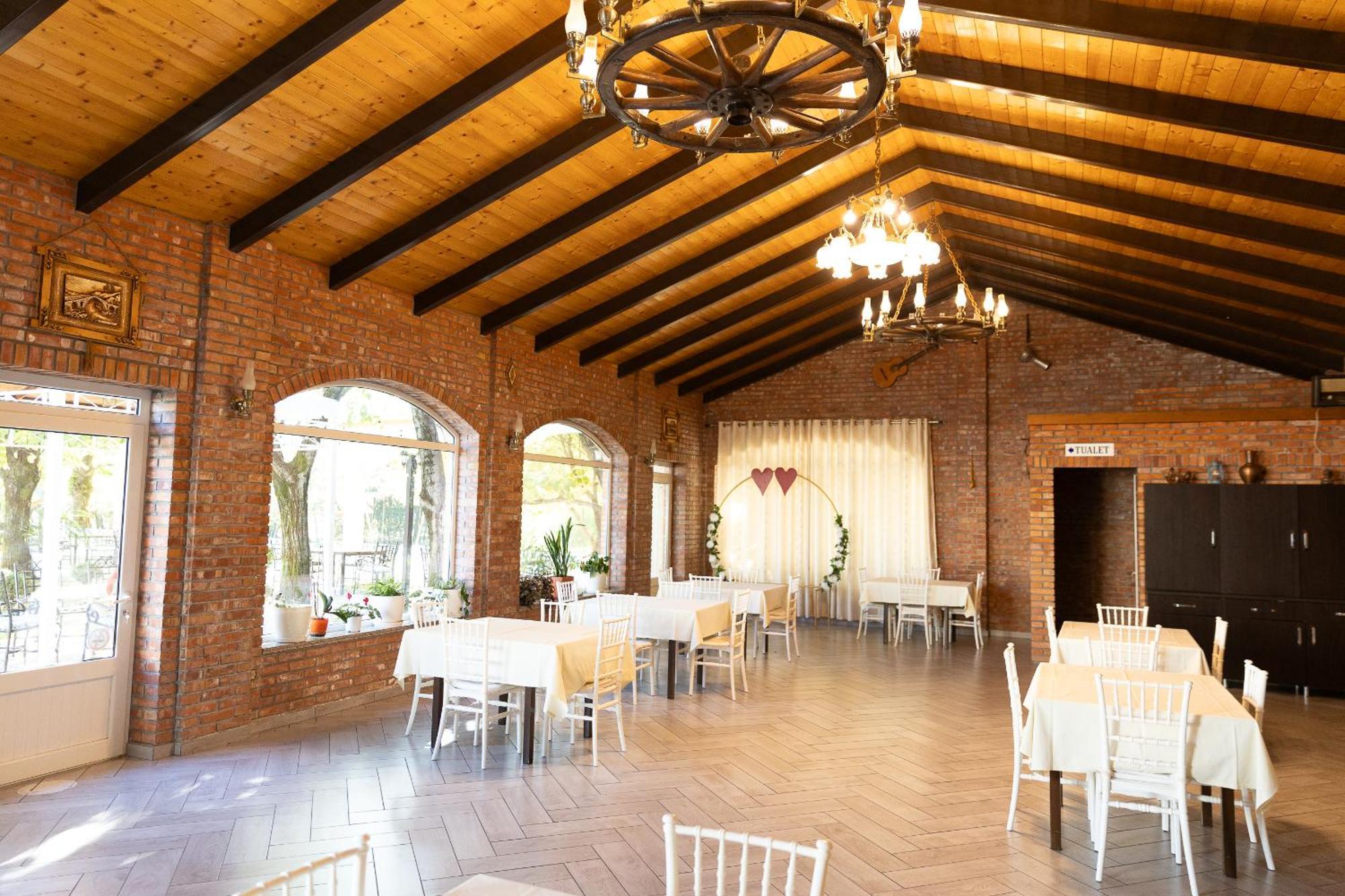 Hotel Paradise Shkoder Exterior photo
