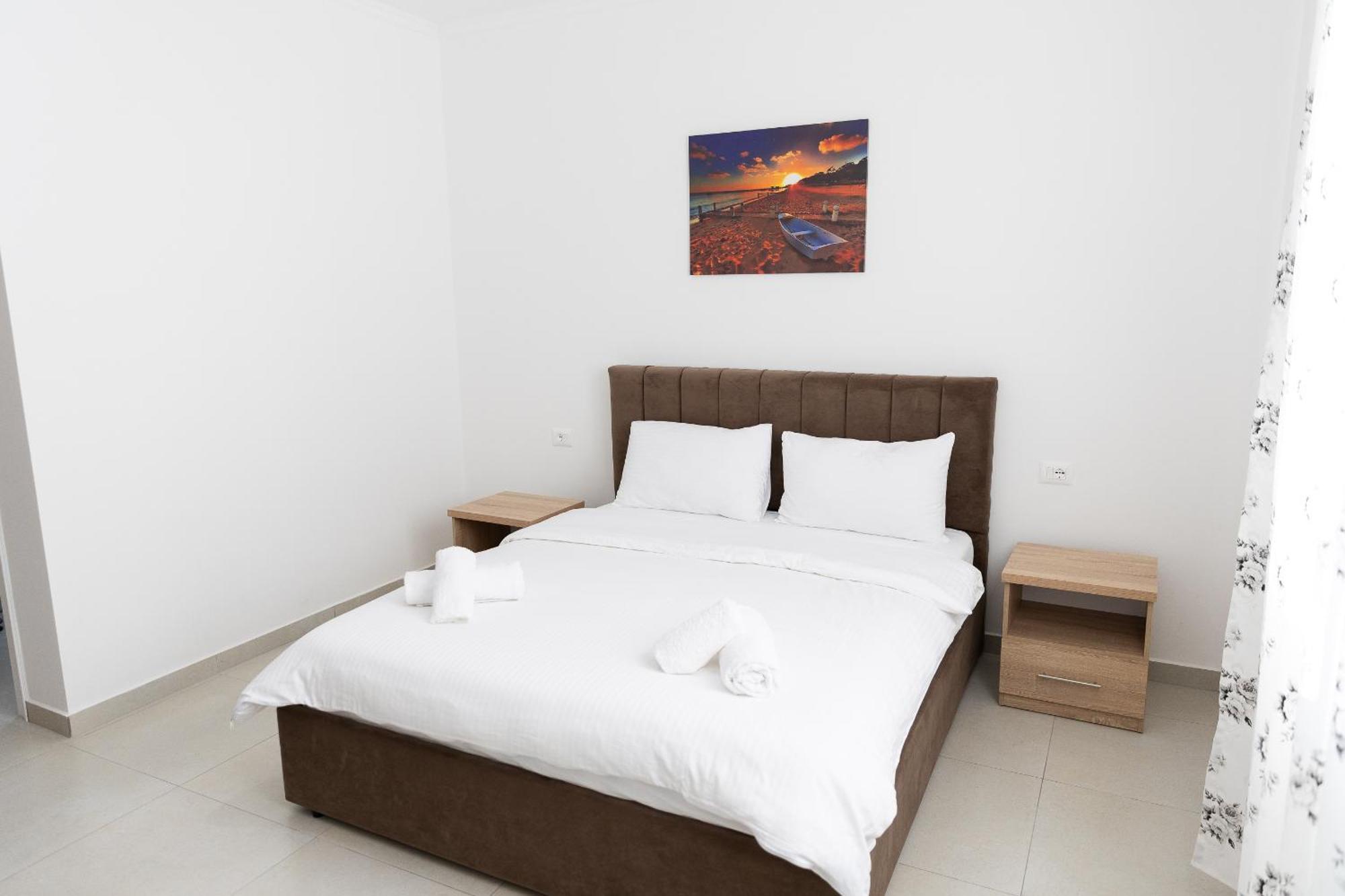 Hotel Paradise Shkoder Exterior photo