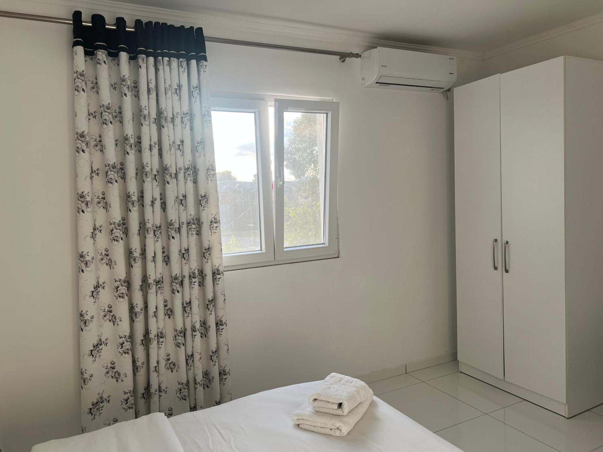 Hotel Paradise Shkoder Exterior photo